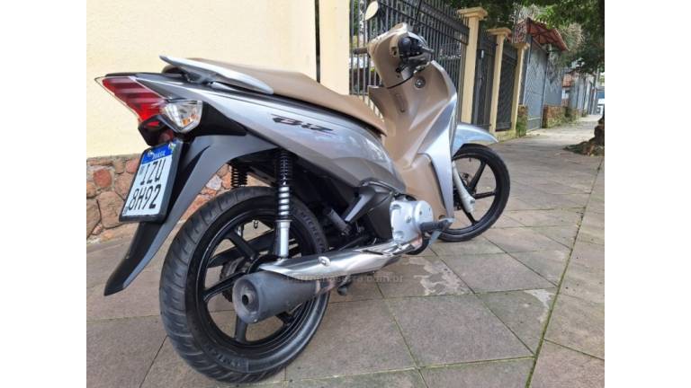 HONDA - BIZ 125 - 2019/2019 - Cinza - R$ 14.900,00