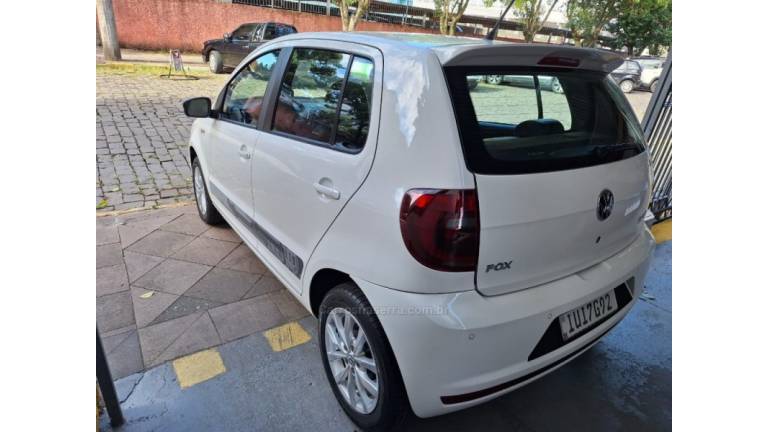 VOLKSWAGEN - FOX - 2014/2014 - Branca - R$ 48.900,00