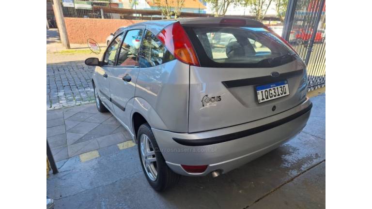 FORD - FOCUS - 2009/2009 - Prata - R$ 29.900,00