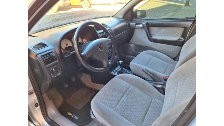 CHEVROLET - ASTRA - 2004/2004 - Prata - R$ 24.900,00