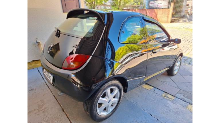FORD - KA - 2001/2001 - Preta - R$ 21.900,00