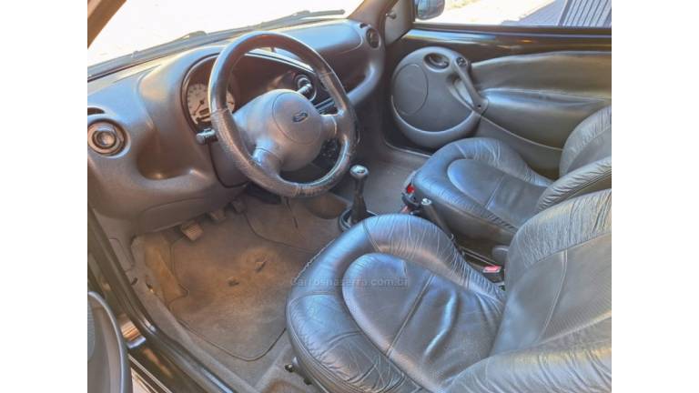 FORD - KA - 2001/2001 - Preta - R$ 21.900,00