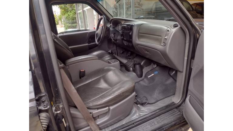 FORD - RANGER - 2006/2007 - Preta - R$ 59.000,00