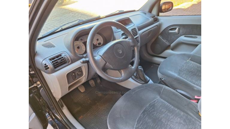 RENAULT - CLIO - 2007/2007 - Azul - R$ 24.900,00