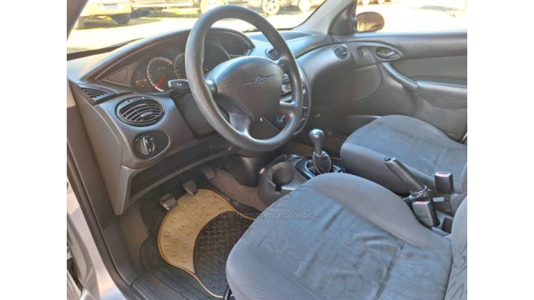 FORD - FOCUS - 2009/2009 - Prata - R$ 29.900,00