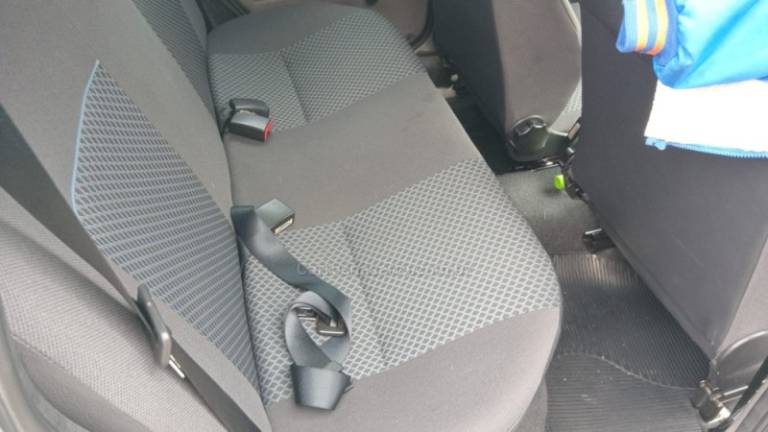 CHEVROLET - CORSA - 2012/2012 - Prata - R$ 28.500,00