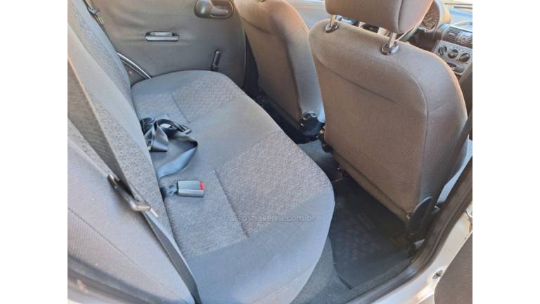 CHEVROLET - CORSA - 2003/2003 - Branca - R$ 19.500,00