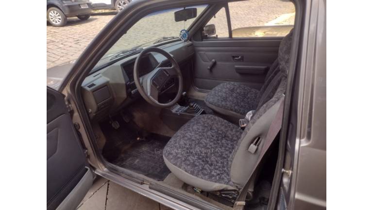 VOLKSWAGEN - SAVEIRO - 1995/1995 - Prata - R$ 37.000,00