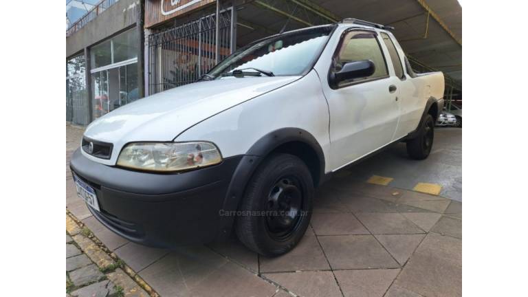 FIAT - STRADA - 2006/2006 - Branca - R$ 31.900,00