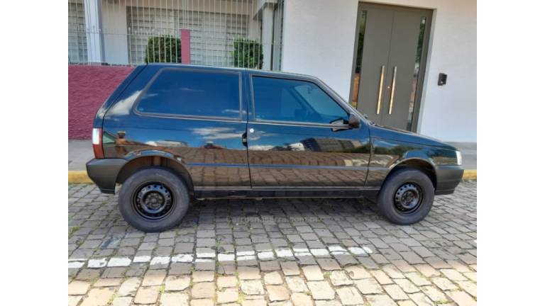 FIAT - UNO - 2004/2005 - Preta - R$ 16.500,00