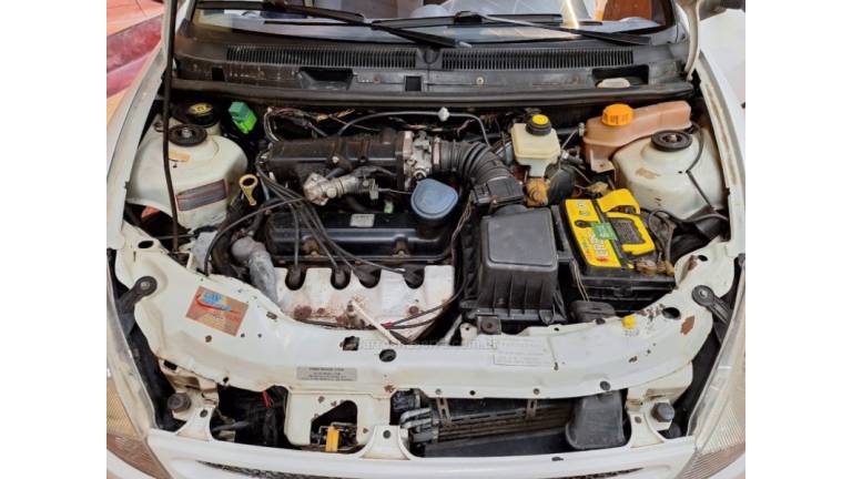 FORD - KA - 2000/2000 - Branca - R$ 14.900,00