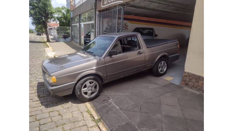 VOLKSWAGEN - SAVEIRO - 1995/1995 - Prata - R$ 37.000,00