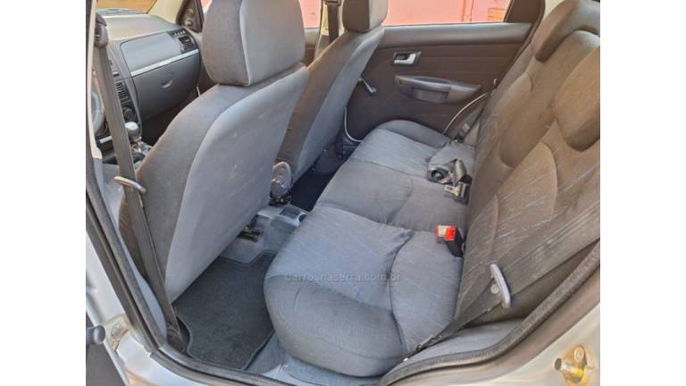 FIAT - PALIO - 2007/2007 - Prata - R$ 27.900,00