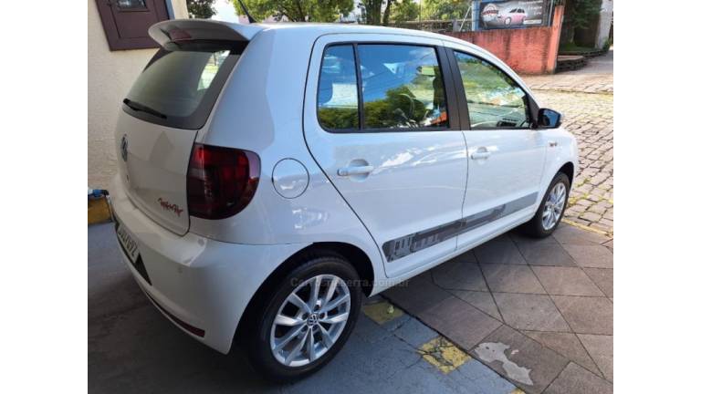 VOLKSWAGEN - FOX - 2014/2014 - Branca - R$ 48.900,00