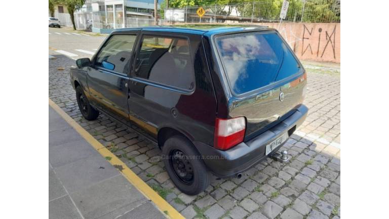 FIAT - UNO - 2004/2005 - Preta - R$ 16.500,00