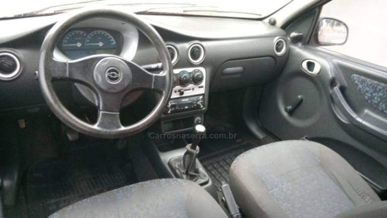 CHEVROLET - CELTA - 2004/2004 - Vermelha - R$ 15.900,00