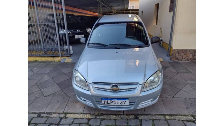 CHEVROLET - CELTA - 2010/2010 - Prata - R$ 28.500,00