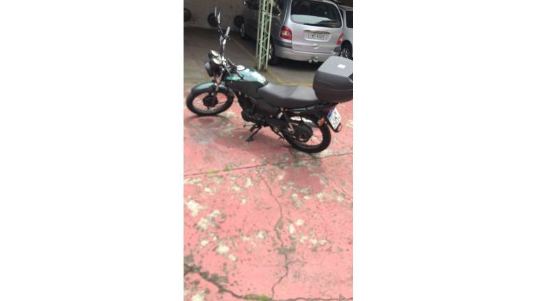 HONDA - CG 125 - 2004/2004 - Verde - R$ 8.500,00
