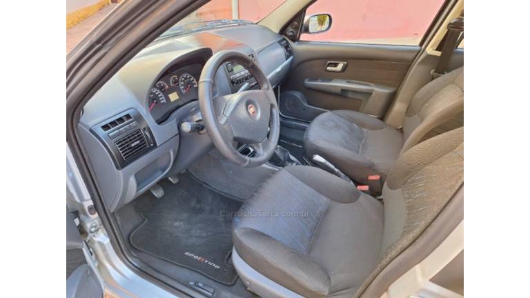 FIAT - PALIO - 2007/2007 - Prata - R$ 27.900,00